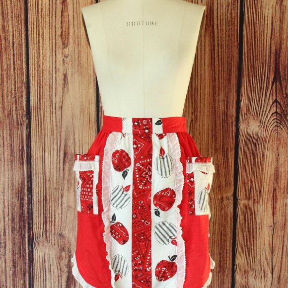 Vintage 1960s Apron With Pocket, Red and White Country Print Cotton Half Apron, - Picture 2 of 10